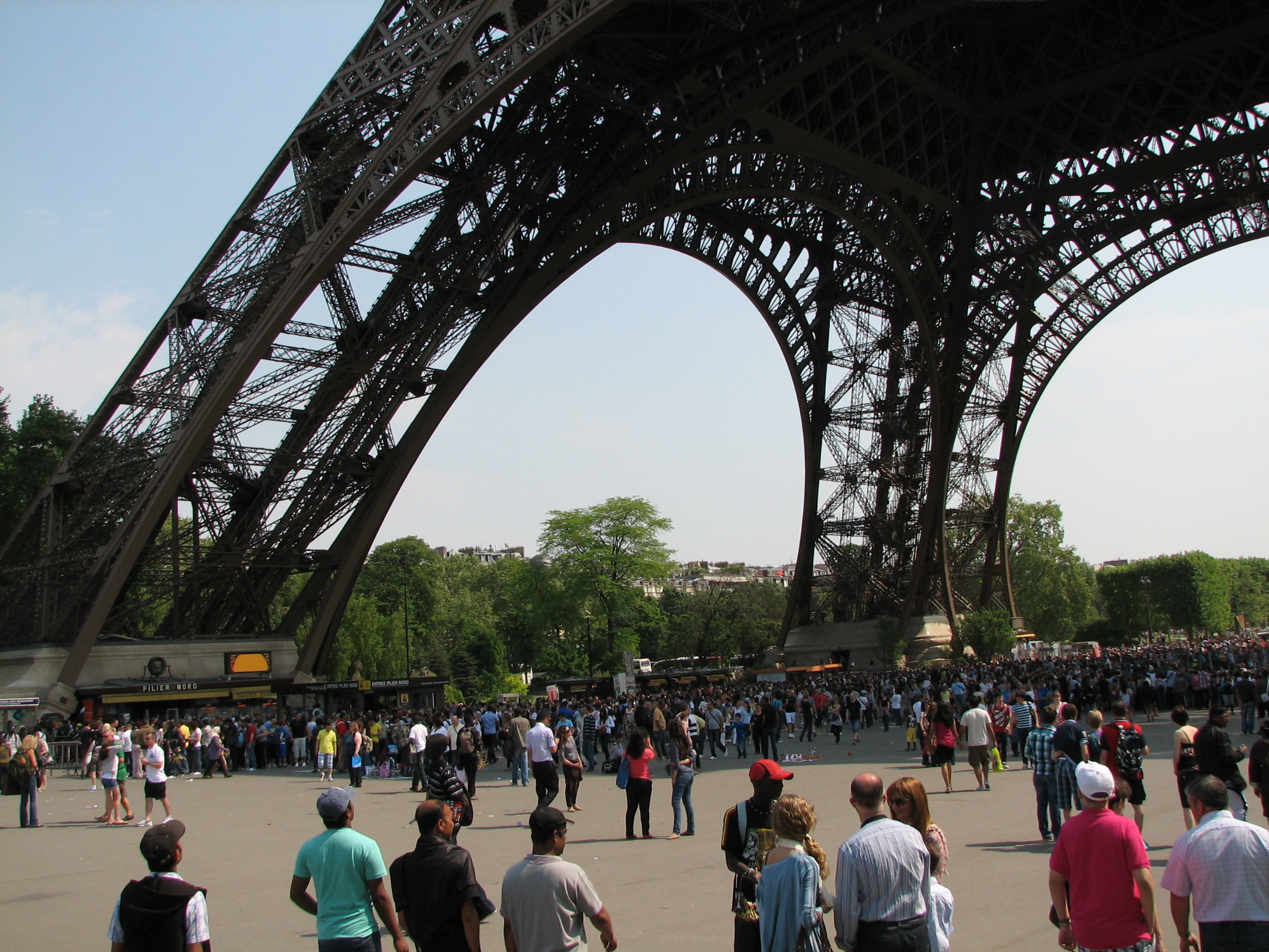 Eiffel tower legs