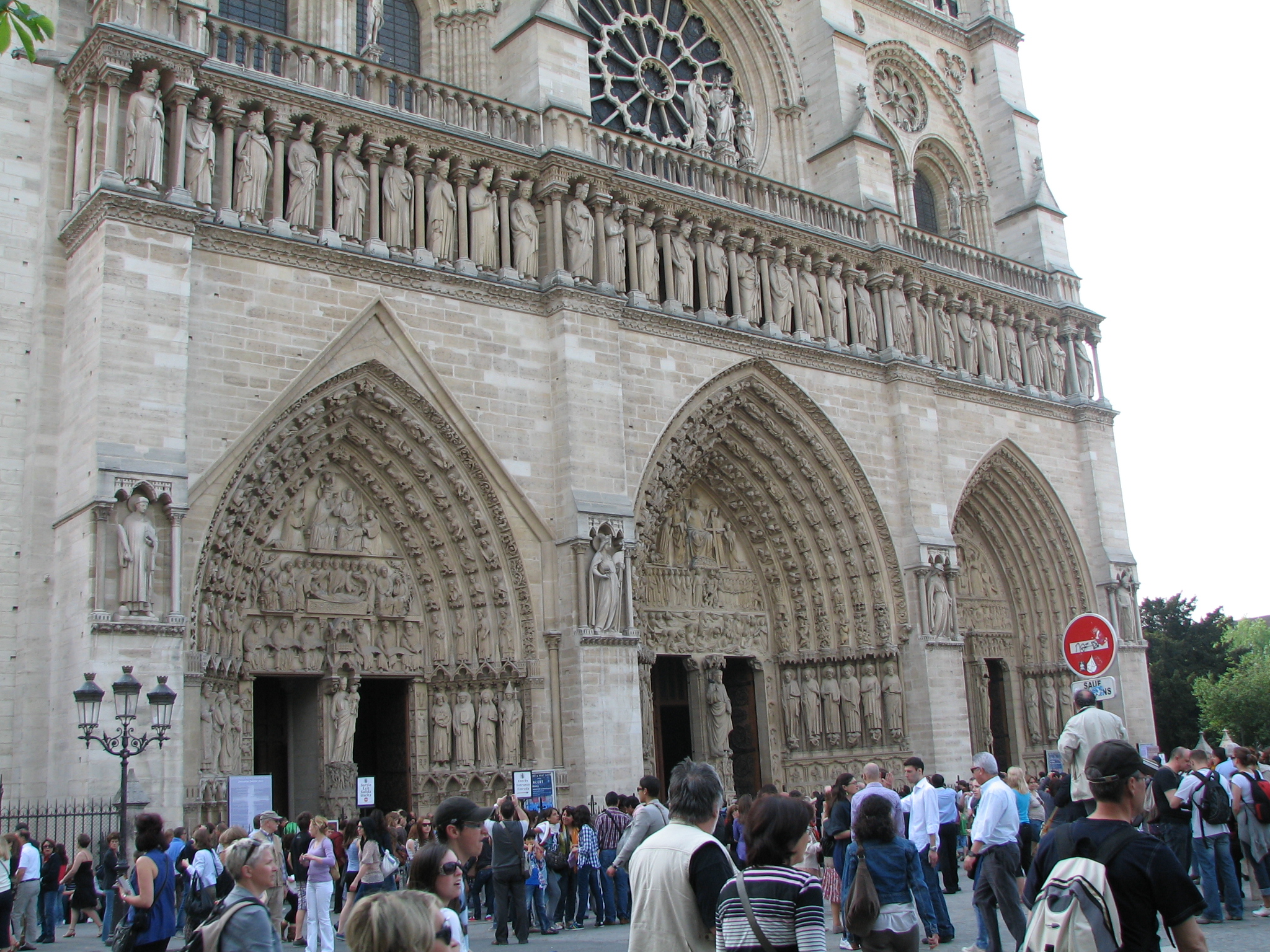 Notre Dame front facade