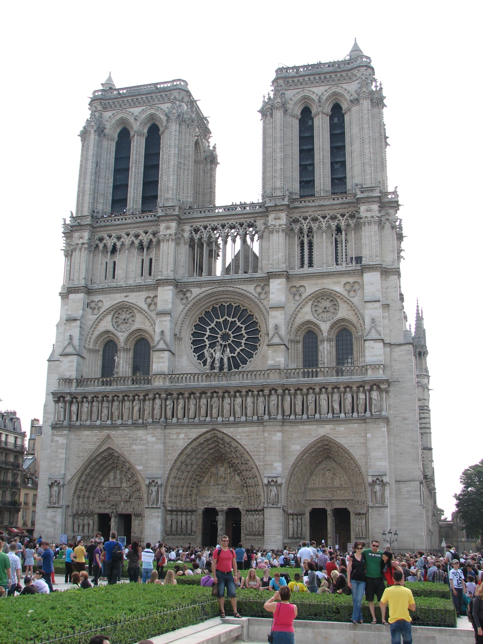 Front view of Notre Dame
