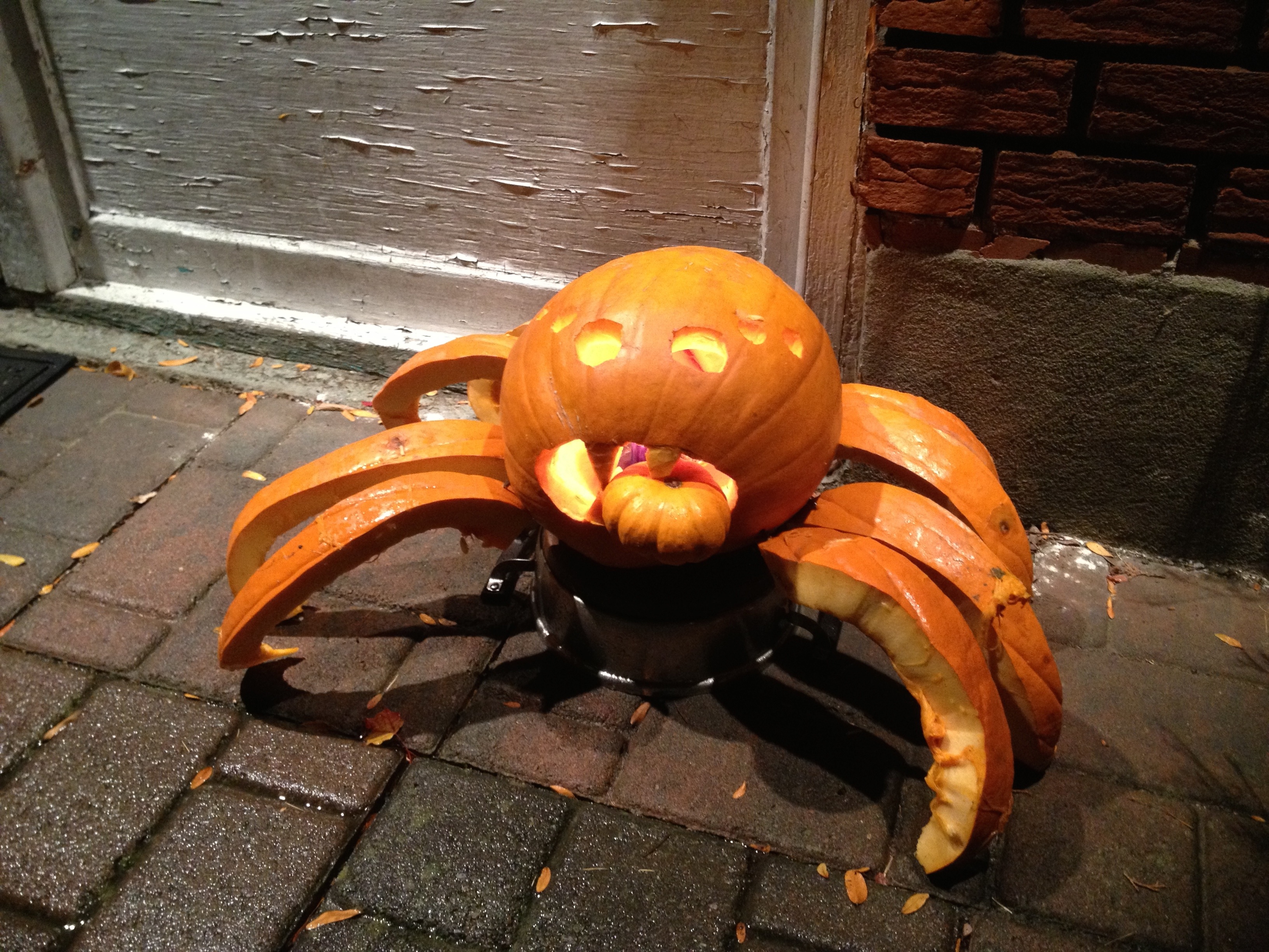 Cannibal spider pumpkin
